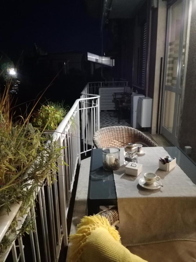 Suite 51 Appartamento Con Terrazzo A 50 Mt Dal Lago - Private Parking (Adults Only) Arona Eksteriør billede