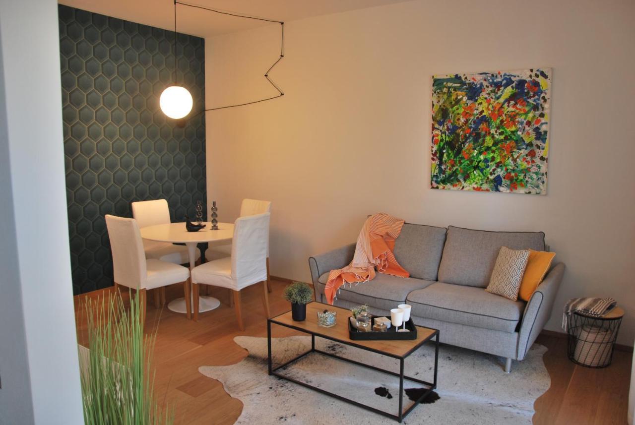 Suite 51 Appartamento Con Terrazzo A 50 Mt Dal Lago - Private Parking (Adults Only) Arona Eksteriør billede