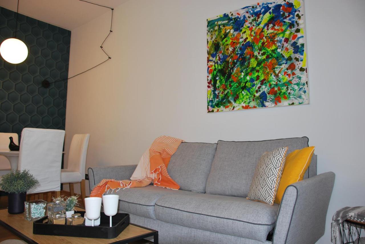 Suite 51 Appartamento Con Terrazzo A 50 Mt Dal Lago - Private Parking (Adults Only) Arona Eksteriør billede