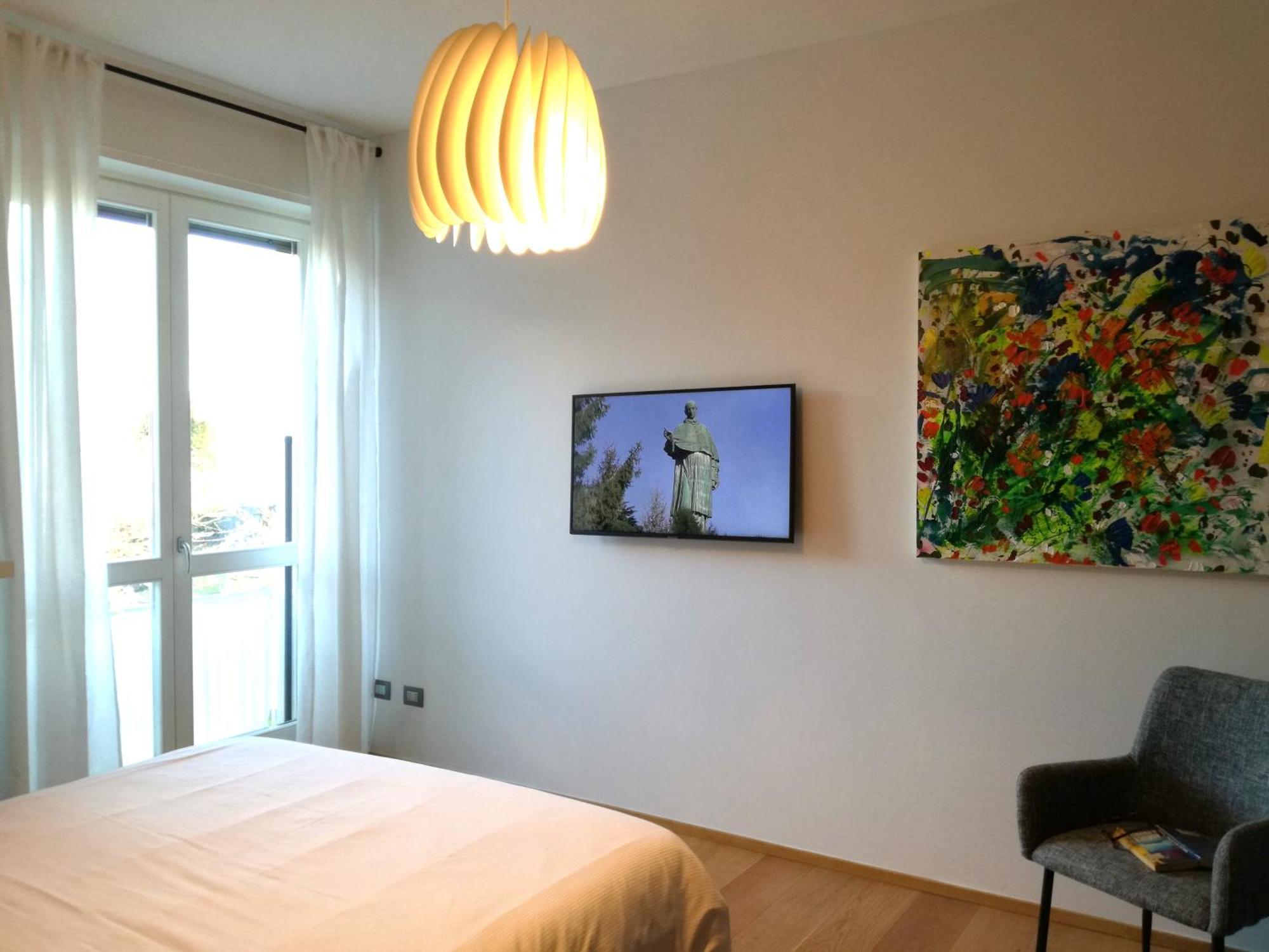Suite 51 Appartamento Con Terrazzo A 50 Mt Dal Lago - Private Parking (Adults Only) Arona Eksteriør billede
