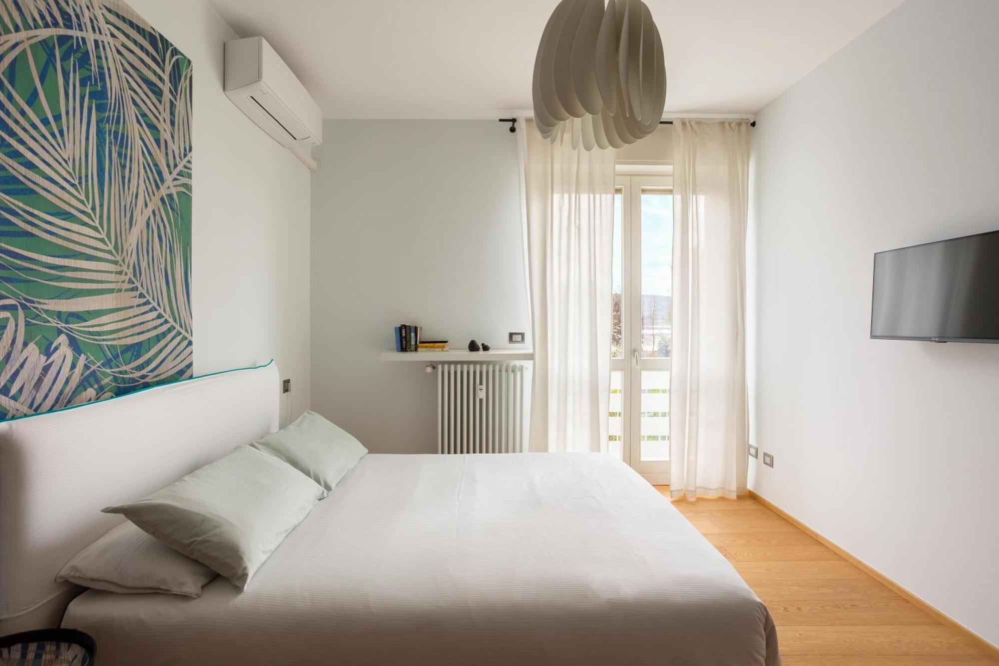 Suite 51 Appartamento Con Terrazzo A 50 Mt Dal Lago - Private Parking (Adults Only) Arona Eksteriør billede
