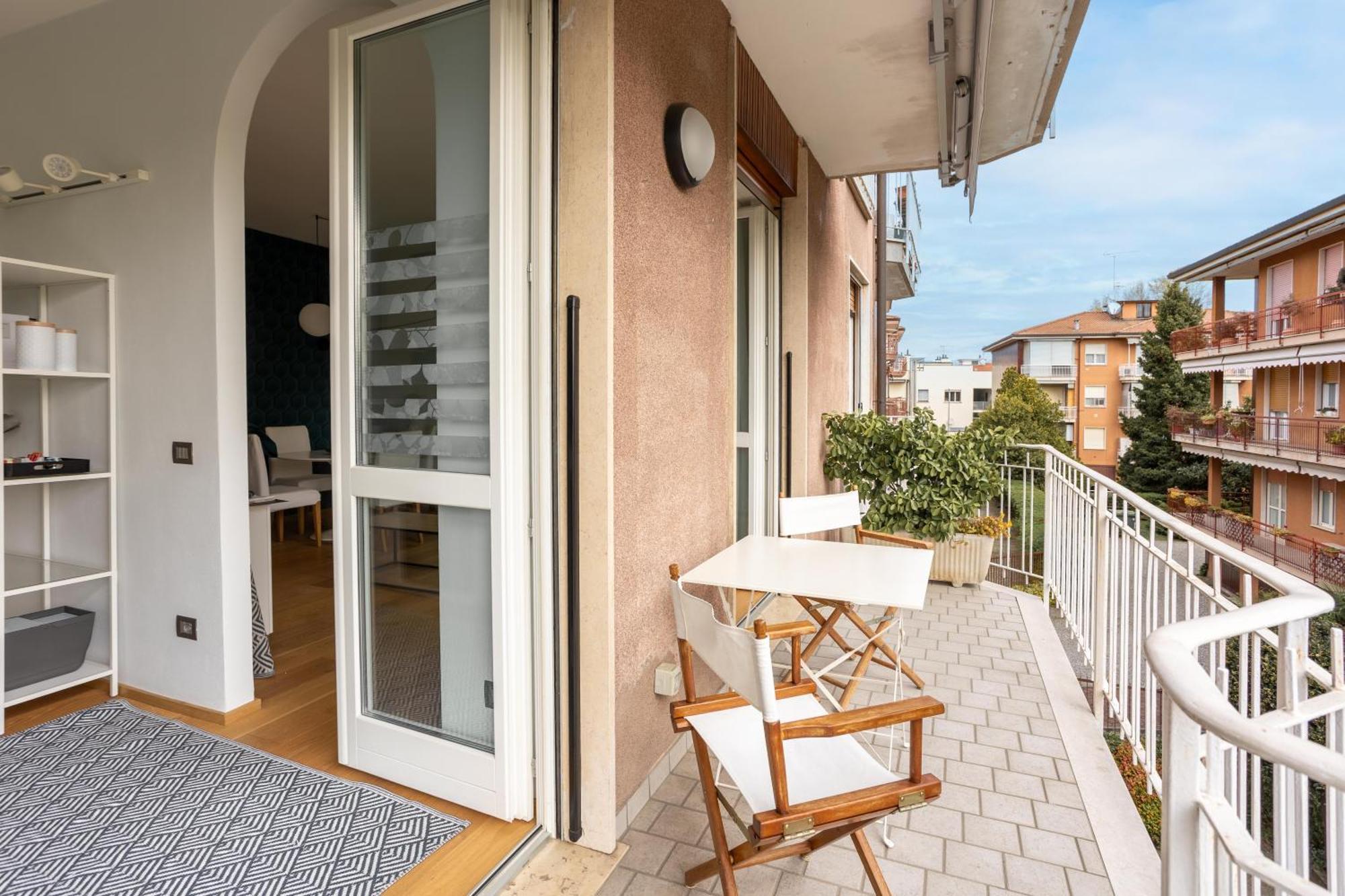 Suite 51 Appartamento Con Terrazzo A 50 Mt Dal Lago - Private Parking (Adults Only) Arona Eksteriør billede