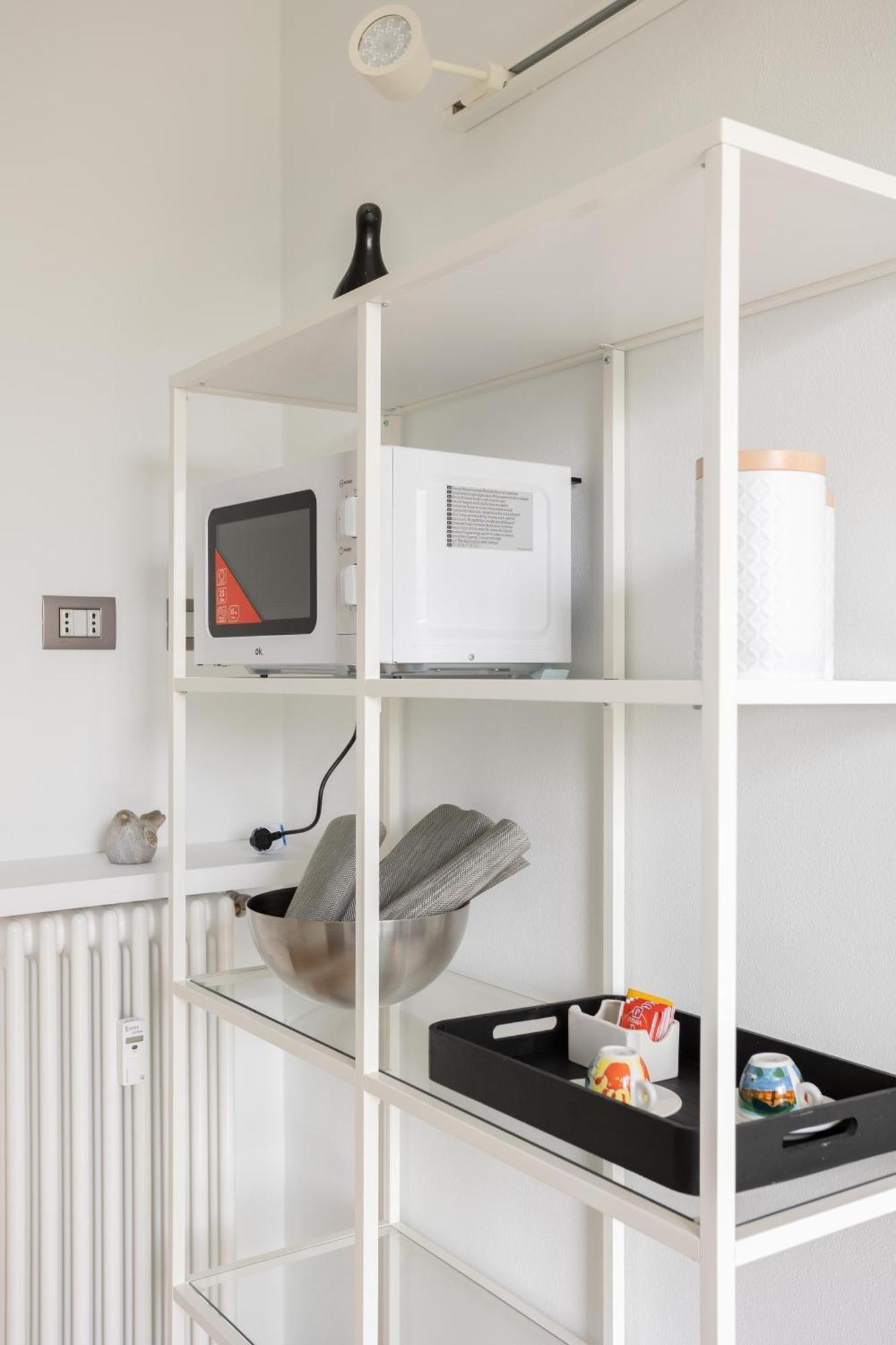 Suite 51 Appartamento Con Terrazzo A 50 Mt Dal Lago - Private Parking (Adults Only) Arona Eksteriør billede