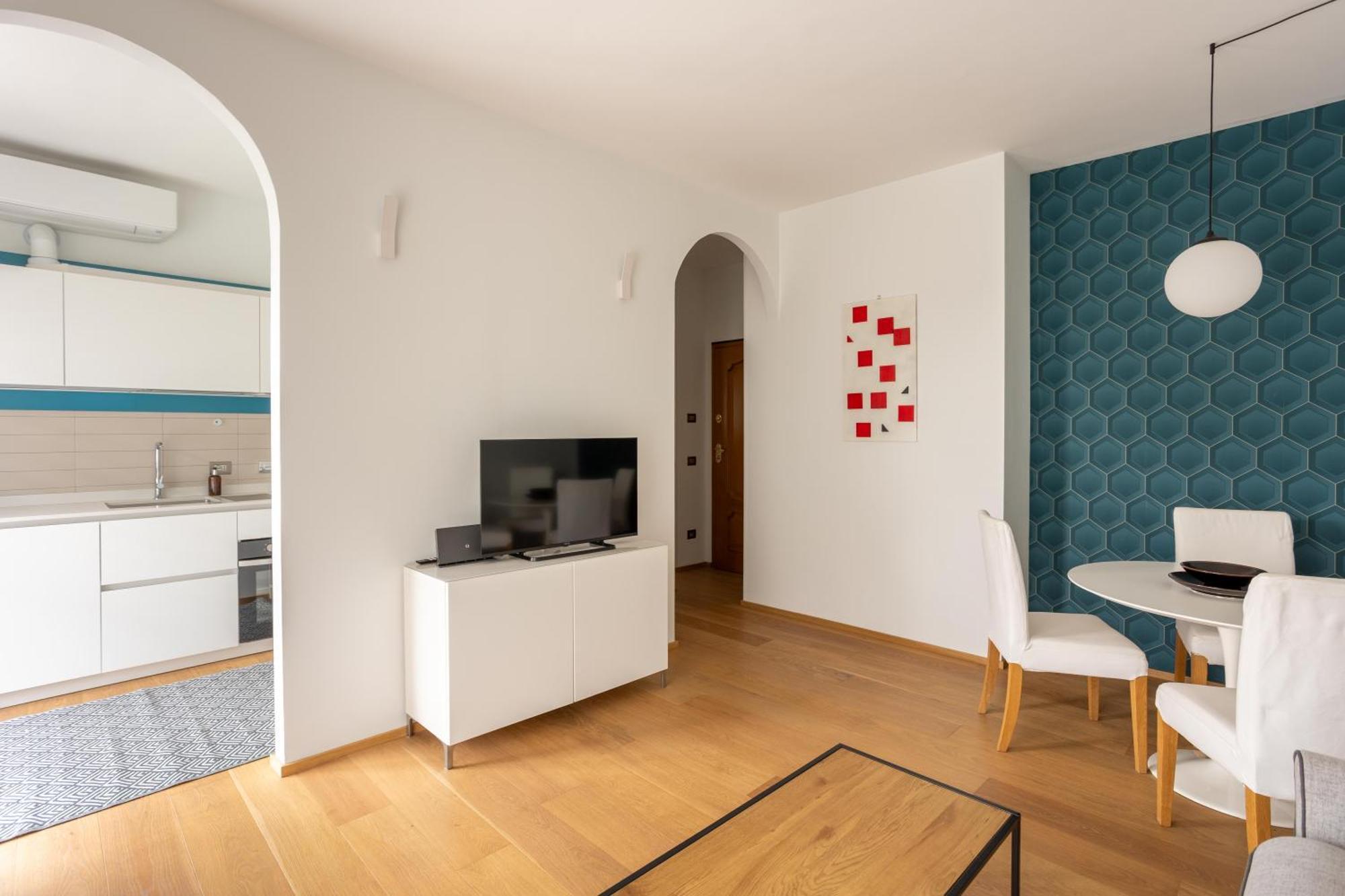 Suite 51 Appartamento Con Terrazzo A 50 Mt Dal Lago - Private Parking (Adults Only) Arona Eksteriør billede