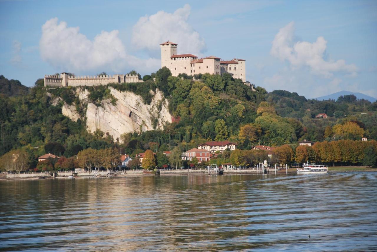 Suite 51 Appartamento Con Terrazzo A 50 Mt Dal Lago - Private Parking (Adults Only) Arona Eksteriør billede
